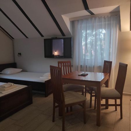 Apartments & Accommodation Stojic Novi Sad Extérieur photo
