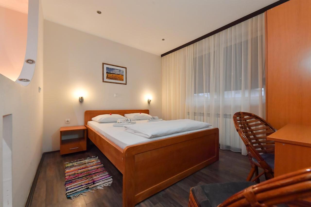 Apartments & Accommodation Stojic Novi Sad Extérieur photo