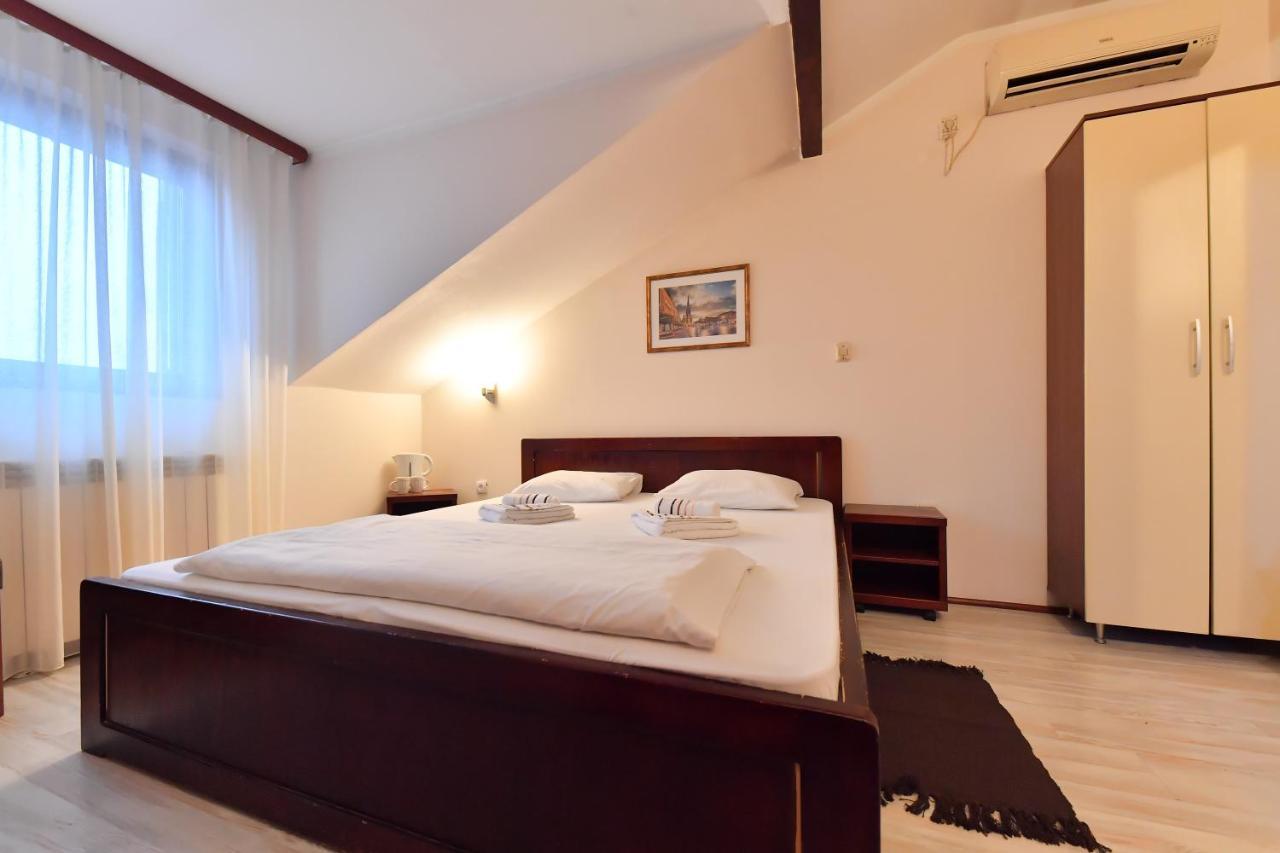 Apartments & Accommodation Stojic Novi Sad Extérieur photo