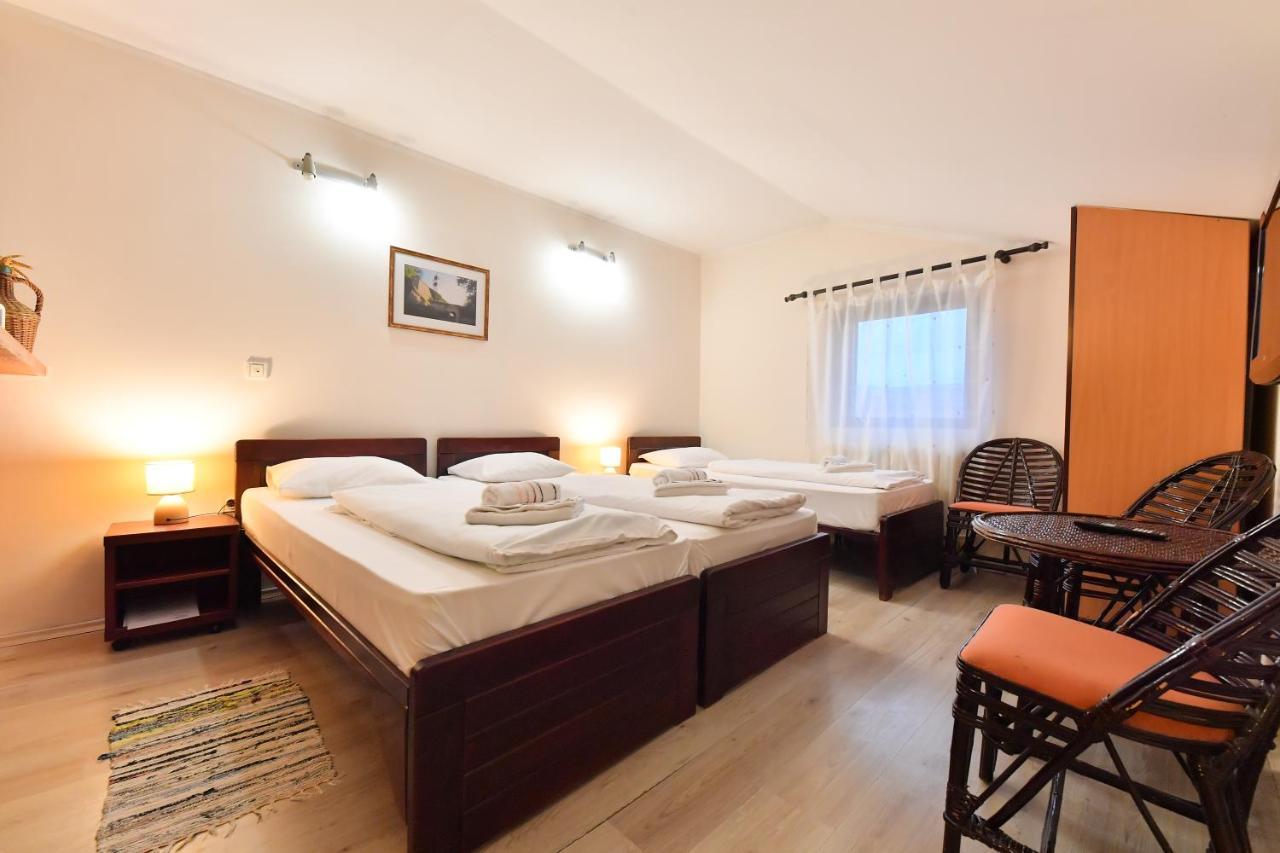 Apartments & Accommodation Stojic Novi Sad Extérieur photo