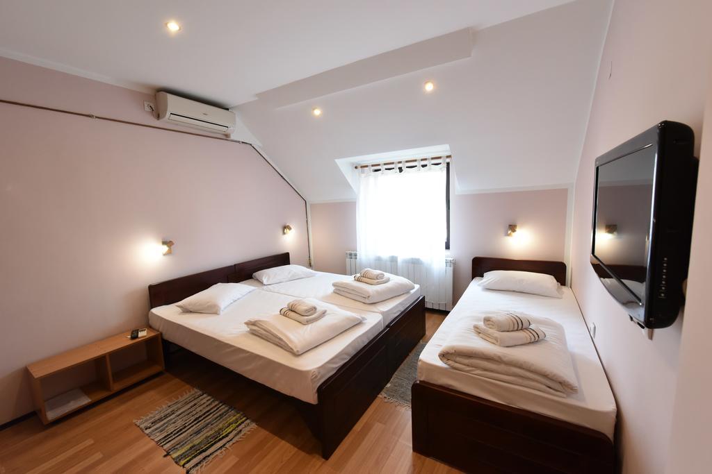 Apartments & Accommodation Stojic Novi Sad Extérieur photo