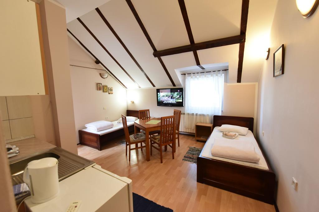 Apartments & Accommodation Stojic Novi Sad Extérieur photo